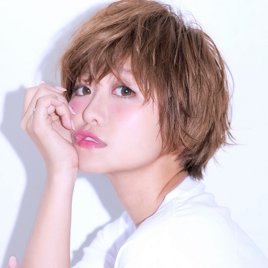 プロフィール