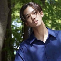 プロフィール